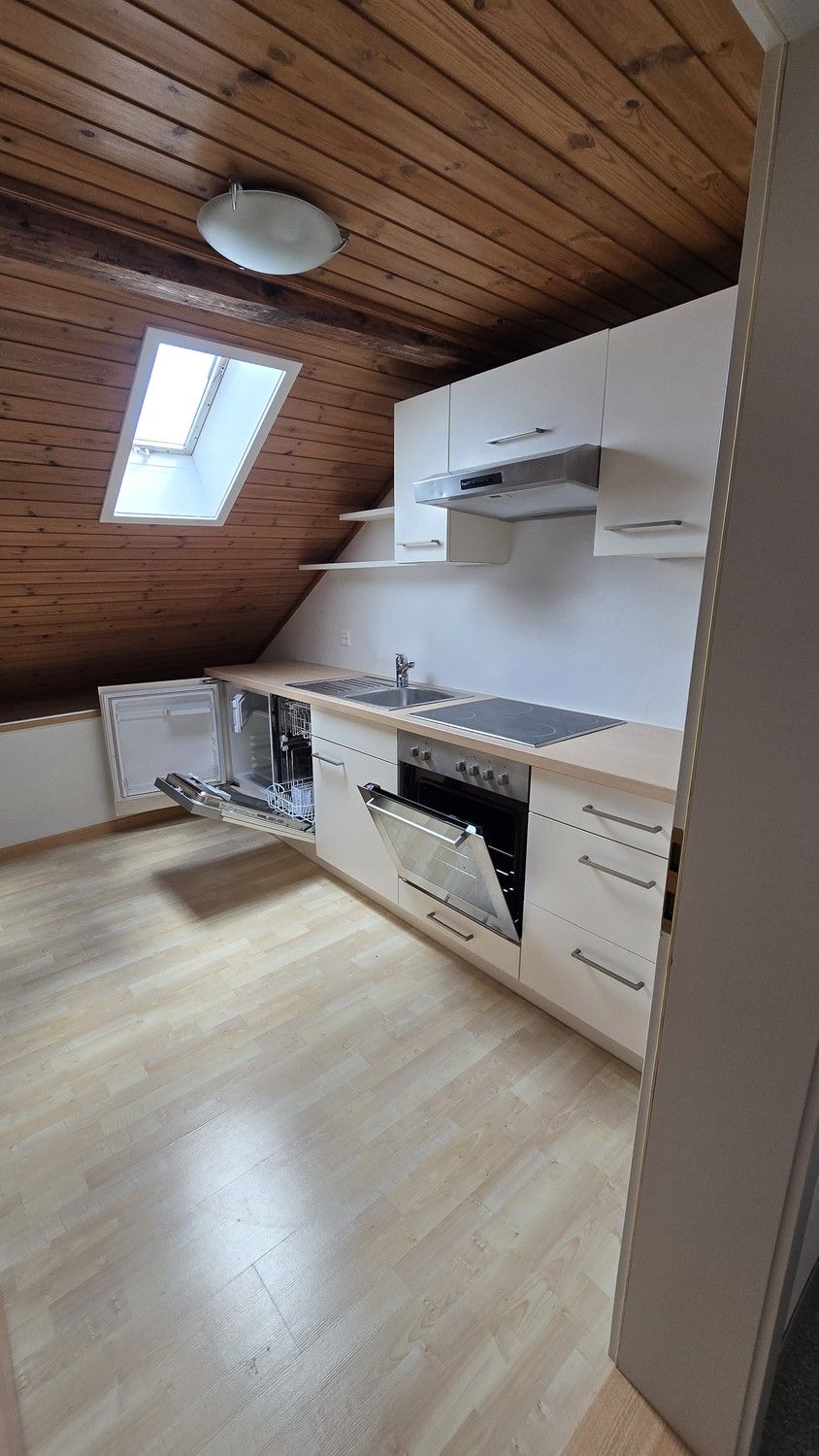 Charmante Altbau-Dachwohnung mitten in Heiden - Bild 3