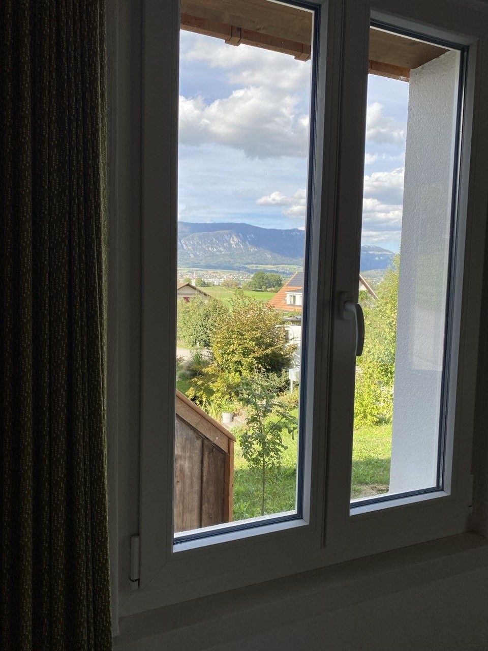 Ruhige 4-Zimmer-Wohnung am Waldrand mit grossem Garten - Bild 7