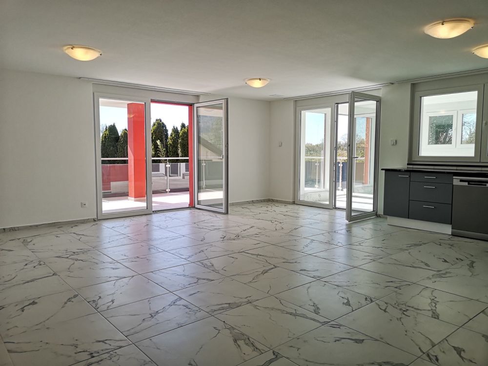 Magnifique appartement de 4,5 pièces avec terrasse et véranda, jardin 200m2 en option - Bild 11