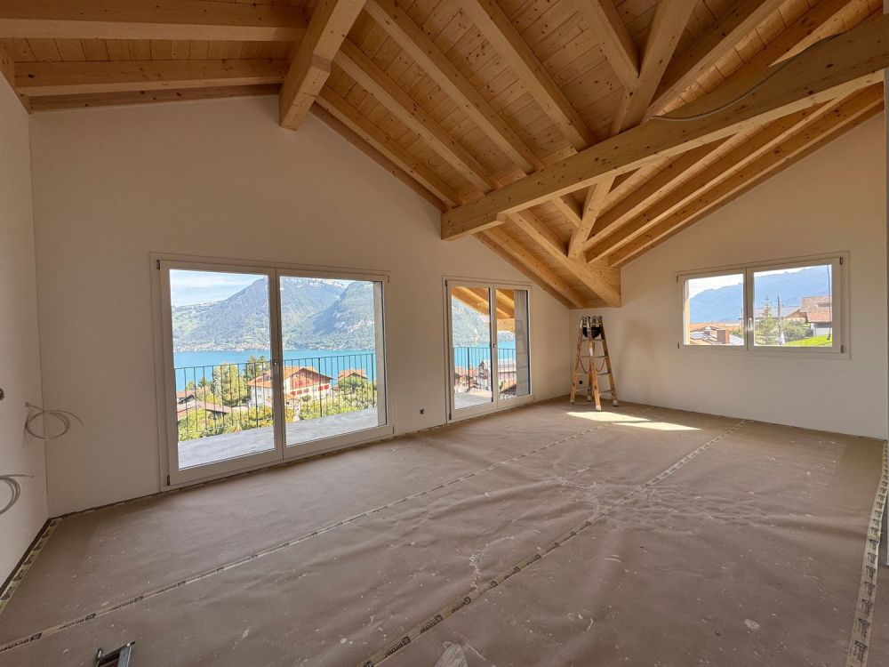 Attraktive Dachwohnung, Grosszügiger Balkon mit Seesicht, Erstbezug im Neubau mit vier Einheiten - Image 1