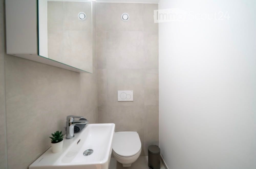Neue 2.5-Zimmer-Wohnung mit Balkon in Renens VD - Bild 4