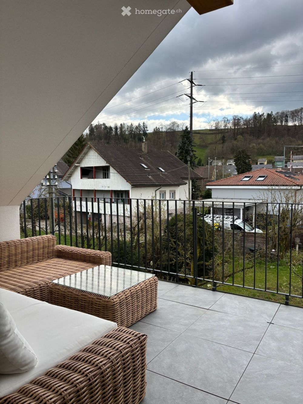 4.5 Zi-Wohnung mit eigenem Eingang – wie ein Haus + 2 Parkplätze inkl. - Bild 11