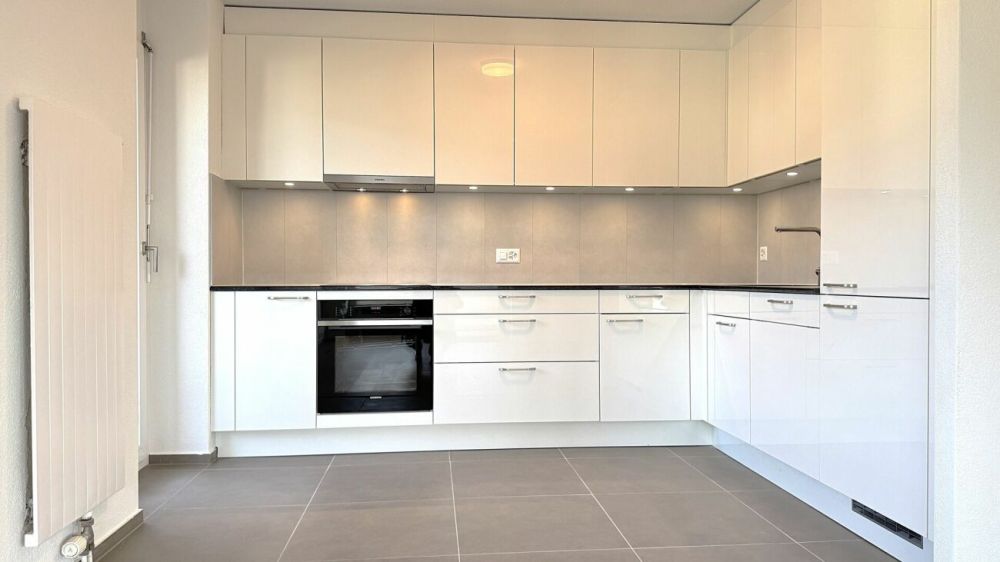 ERSTBEZUG 4.5-Zimmer-Wohnung - totalsaniert - 2 Balkone - ruhige Lage in Solothurn - Bild 2