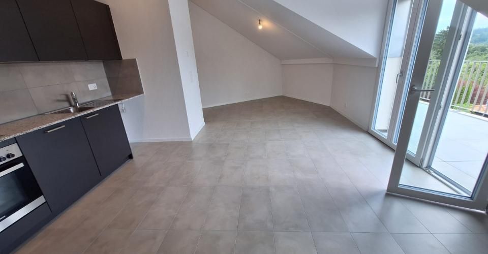 Cet appartement de 2,5 pièces, situé aux combles, vous offre - Appartement 2 pièces - image - 3