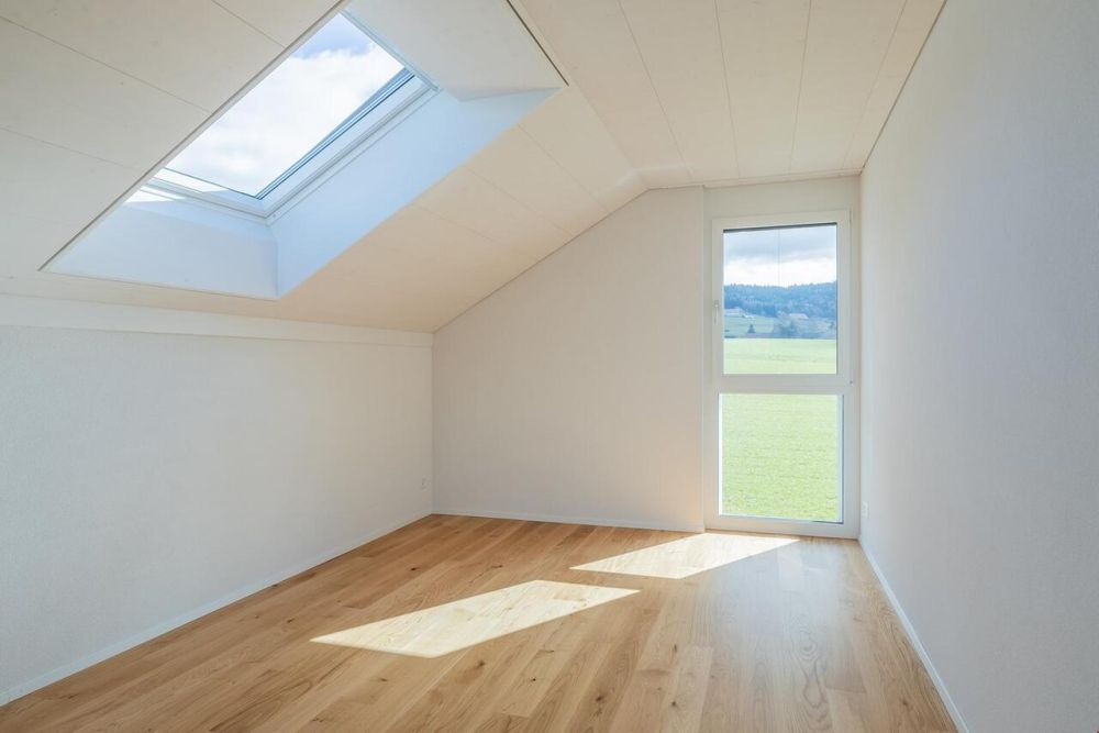 3.5-Zimmer-Neubauwohnung mit Charme und traumhafter Aussicht - Das Foto zeigt eine vergleichbare Wohnung und dient nur zur Veranschaulichung.
