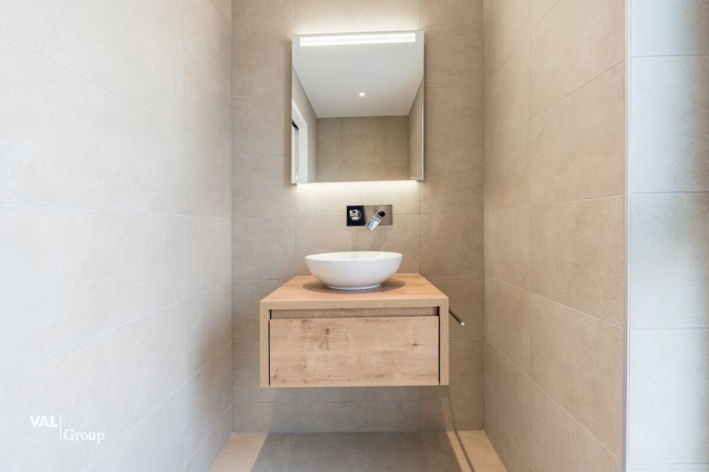 Grossräumige 2.5 Zimmer Wohnung mit grosszügiger Gartenfläche - Bild 8