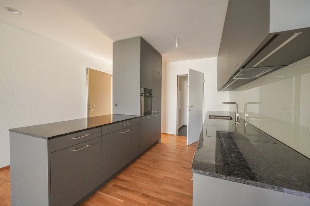 ERSTVERMIETUNG IN LIESTAL - jede Wohnung mit eigenem Waschturm - Kueche_2.jpg