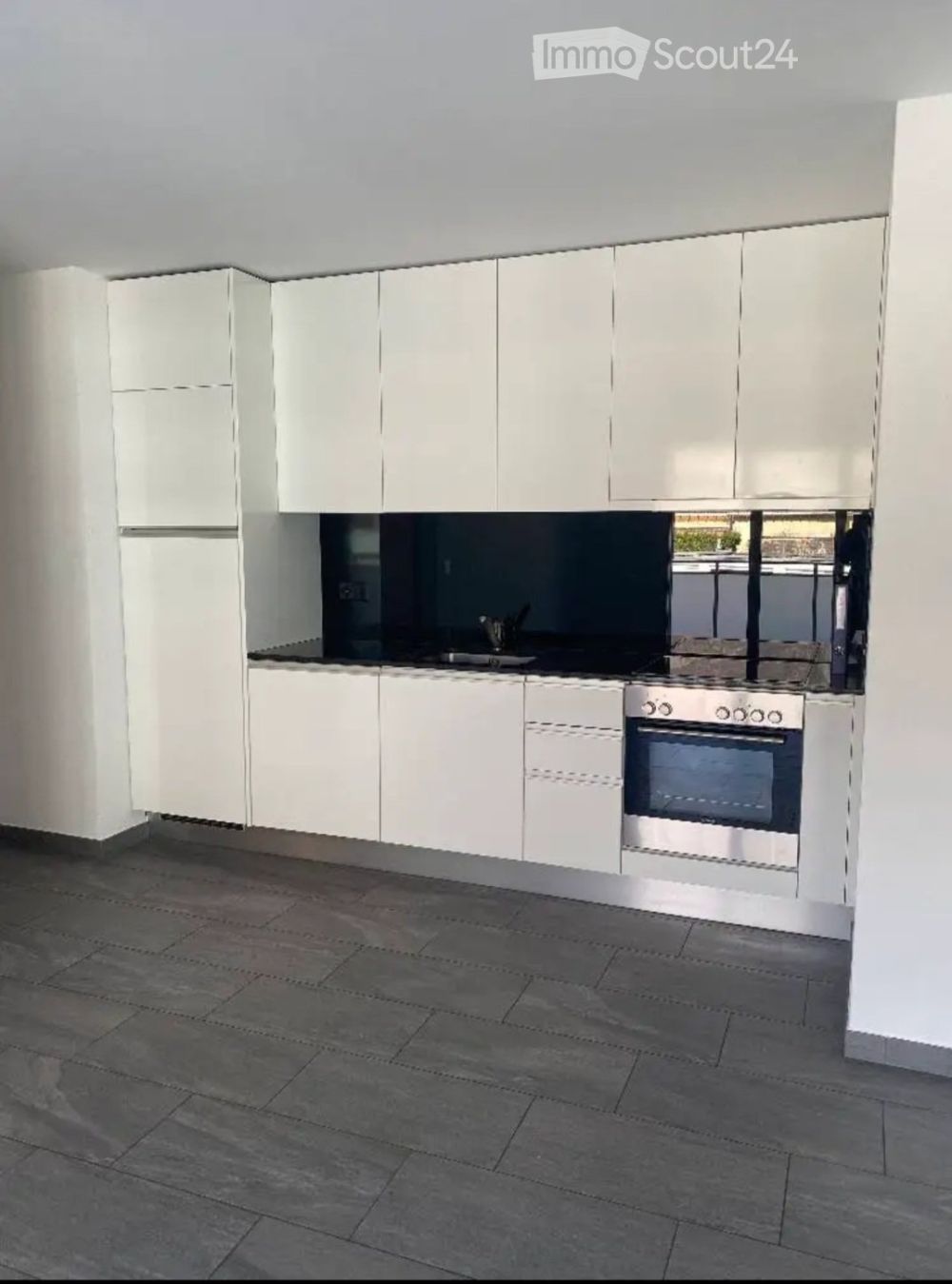 Übernahme des Mietvertrags dringend – Charmantes 2,5-Zimmer-Apartment in Ardon! - Bild 1