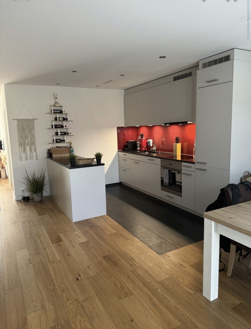 Moderne 2.5-Zimmer-Wohnung mit 70 m² in Top-Lag - Bild 2