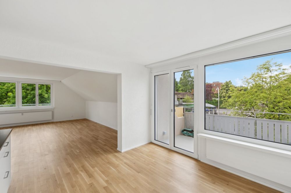 Entdecken Sie unsere neu sanierten Wohnungen - Erstbezug ab April 2026 - Wohnzimmer