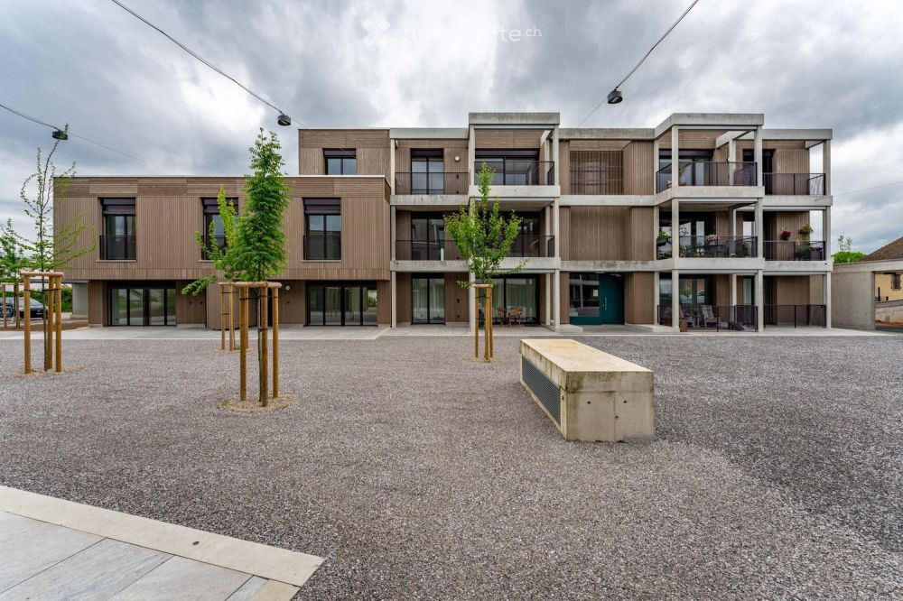 Attikawohnung mit 2.5 Zimmer, zentral - modern - neuwertig - Ausbaustandard wie Eigentumswohnung - Bild 2
