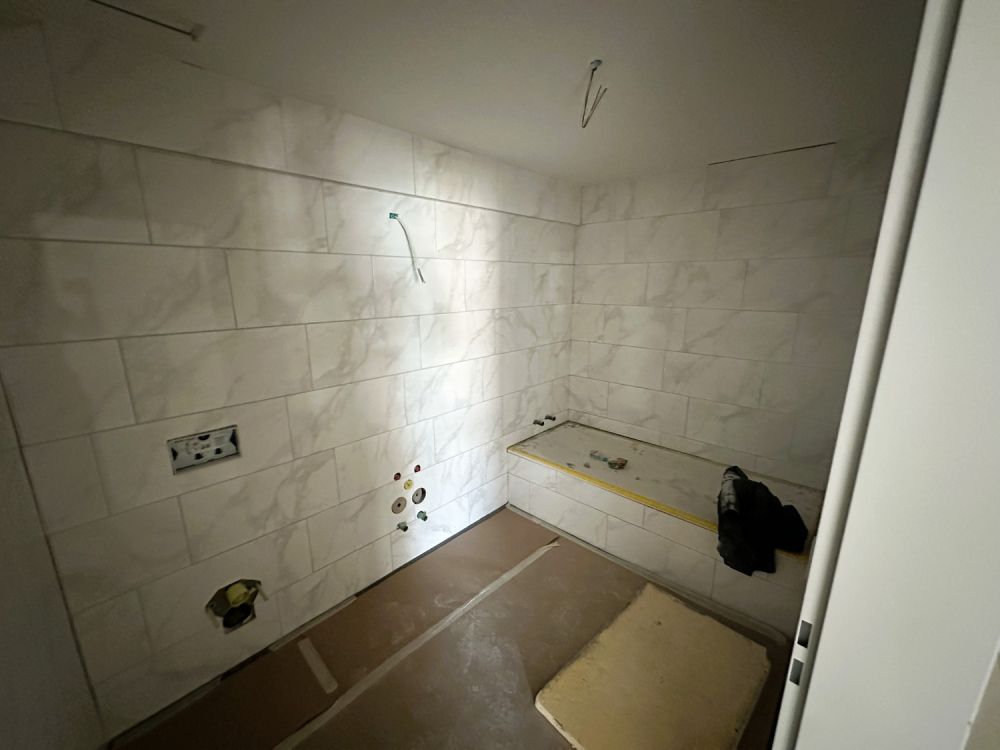 Wohnen mit Industrie-Chic in der ehemaligen Bschüssig - Badewanne/WC