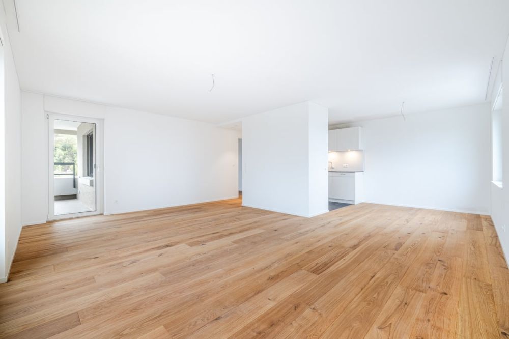 Einziehen und geniessen - Wohnen wo andere Ferien machen mit einmaliger Seesicht und Balkon - Bild 8