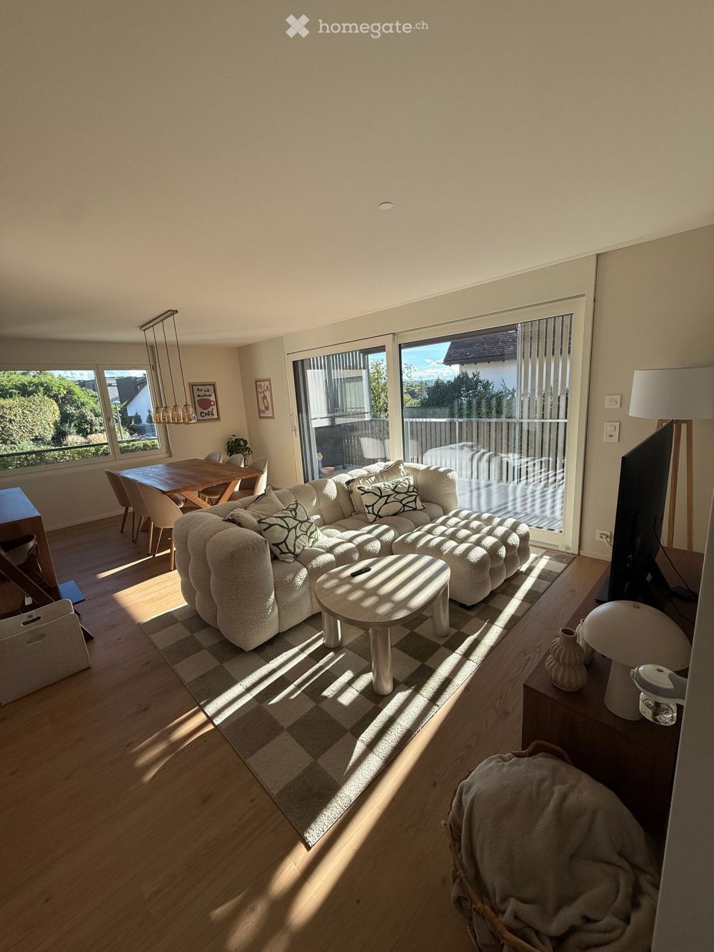 Moderne 2.5-Zimmer-Neubauwohnung mit Balkon in Bertschikon - Bild 1