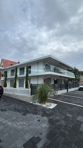 Magnifique appartement en attique de 4.5 pièces à Le Landeron - Bild 1