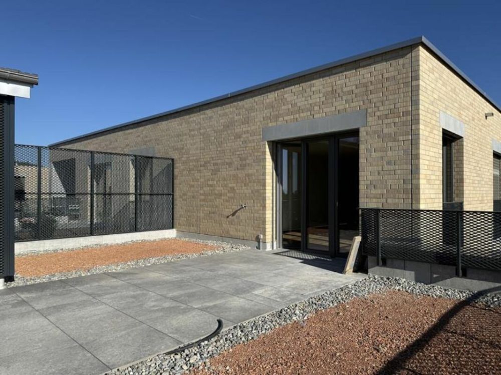 Ganz oben. Ganz frei. Ganz Zuhause - exklusive 3.5-Zi.-Attikawohnung in Berg - Bild 11