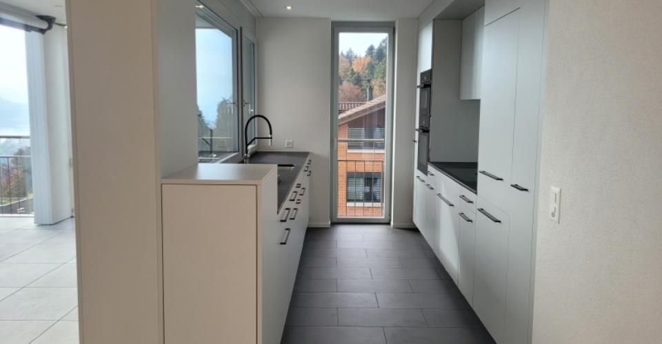 Wohngenuss auf höchstem Niveau – 3.5-Zimmer-Wohnung mit fantastischer See- und Bergsicht - Appartement 3.5 pièces - image - 3