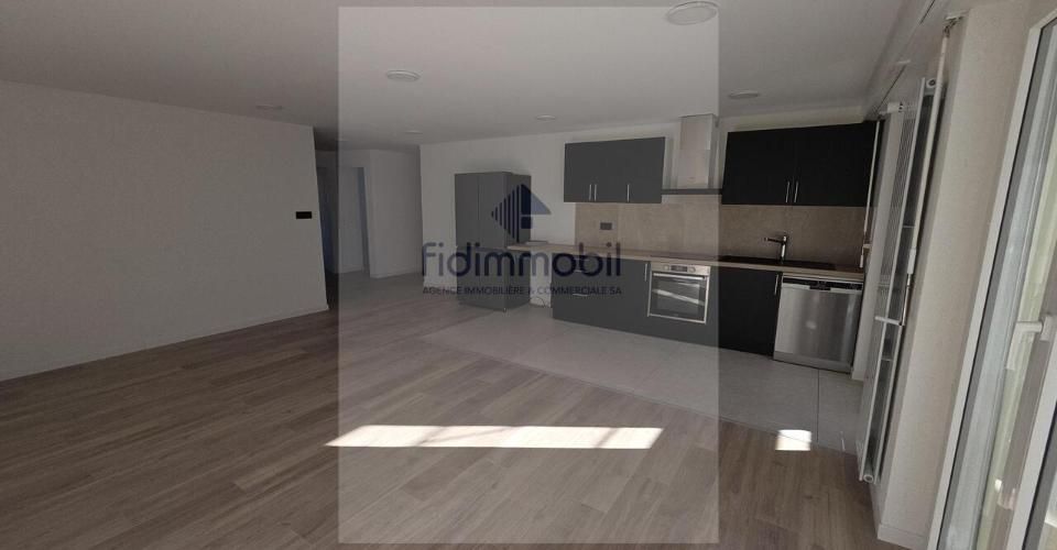 Appartement de 4 pièces entièrement rénové dans quartier calme - Appartement 4 pièces - image - 2
