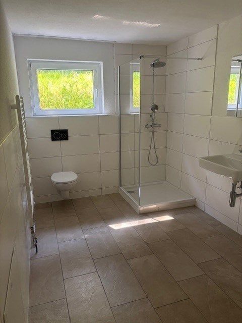 Neue, attraktive, naturnahe Wohnung per sofort zu vermieten - Bild 4
