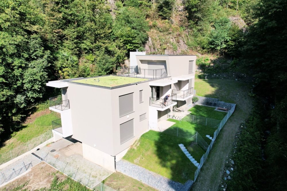 Nuovo appartamento al piano attico immerso nel verde e nella natura - Bild 4