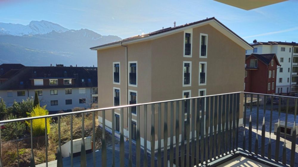 Helle, neue luxuriöse 3½ Zimmer Wohnung (E7) im DG mit grossem Balkon - Bild 6