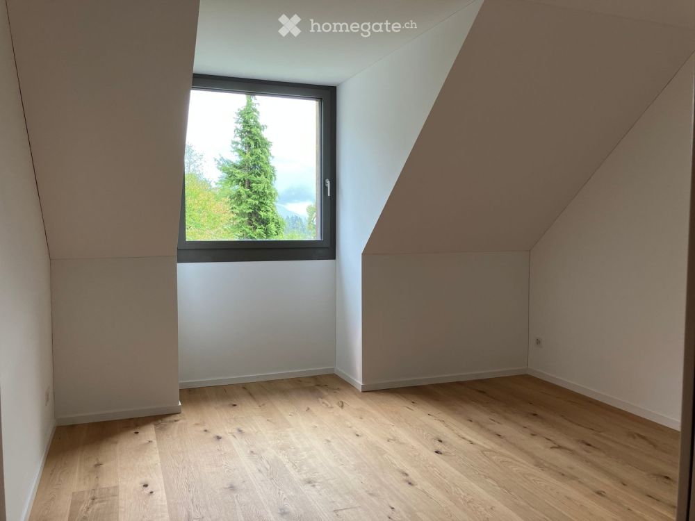 3.5-Zimmer-Dachwohnung mit grossartigem Panorama & Eigentumsstandard - Bild 4