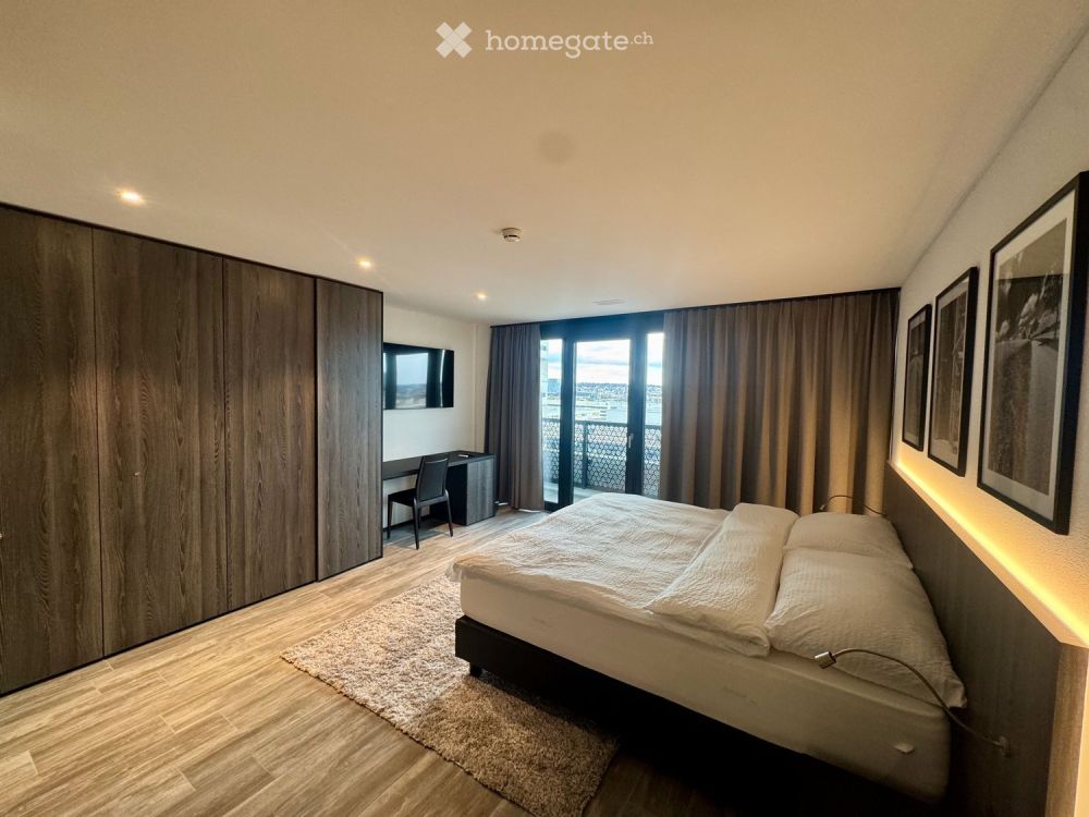 Three Point -- Erstbezug in möblierter 2.5-Zimmer Wohnung -- 9. Stock mit mit Alpenblick - Bild 4