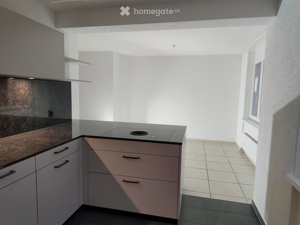 Neu renovierte, grosszügige 4.5-Zimmer-Wohnung in Schmerikon - Bild 2