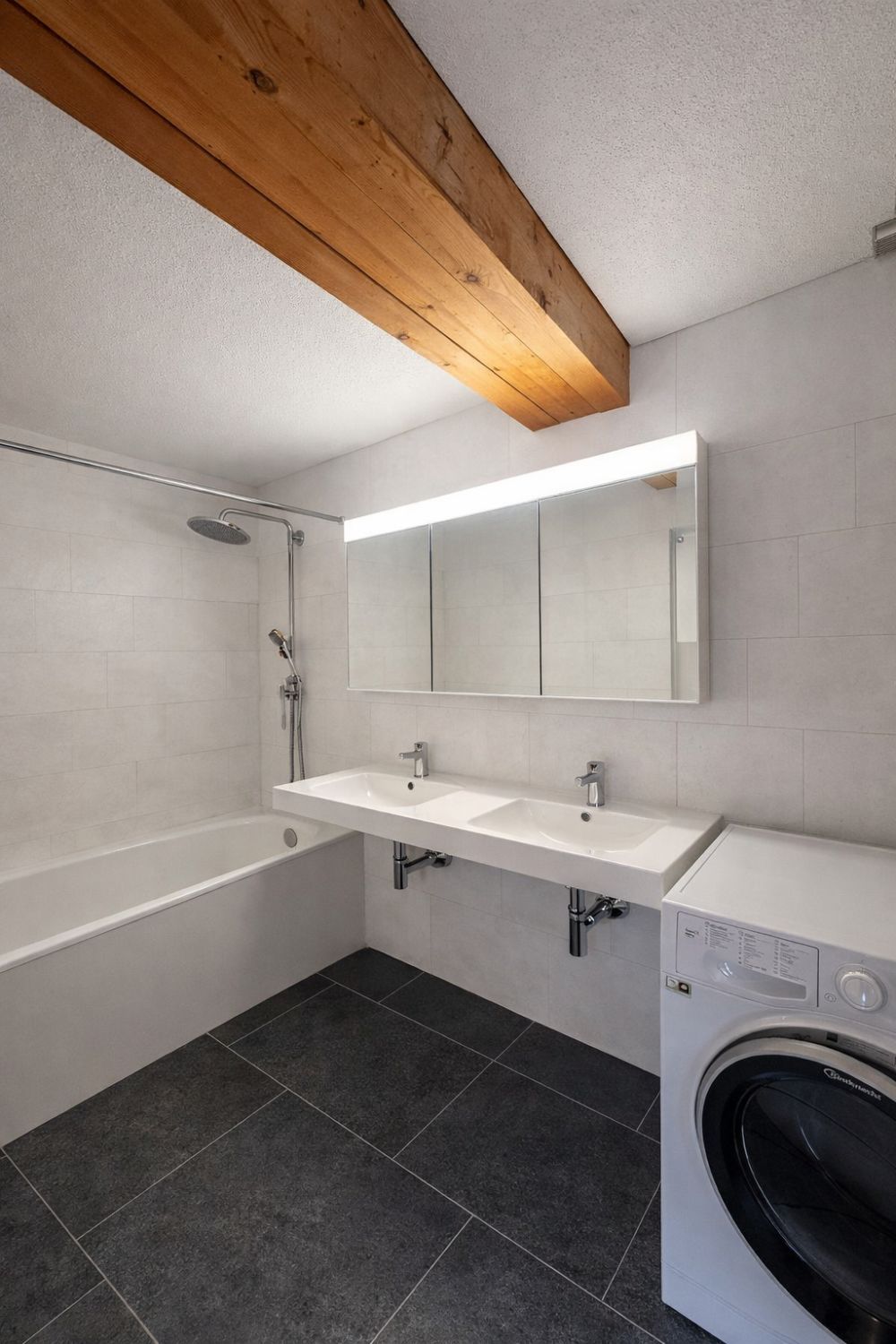 neu renovierte, stilvolle Maisonette-Wohnung im Dorfkern Tägerwilen - Bild 3