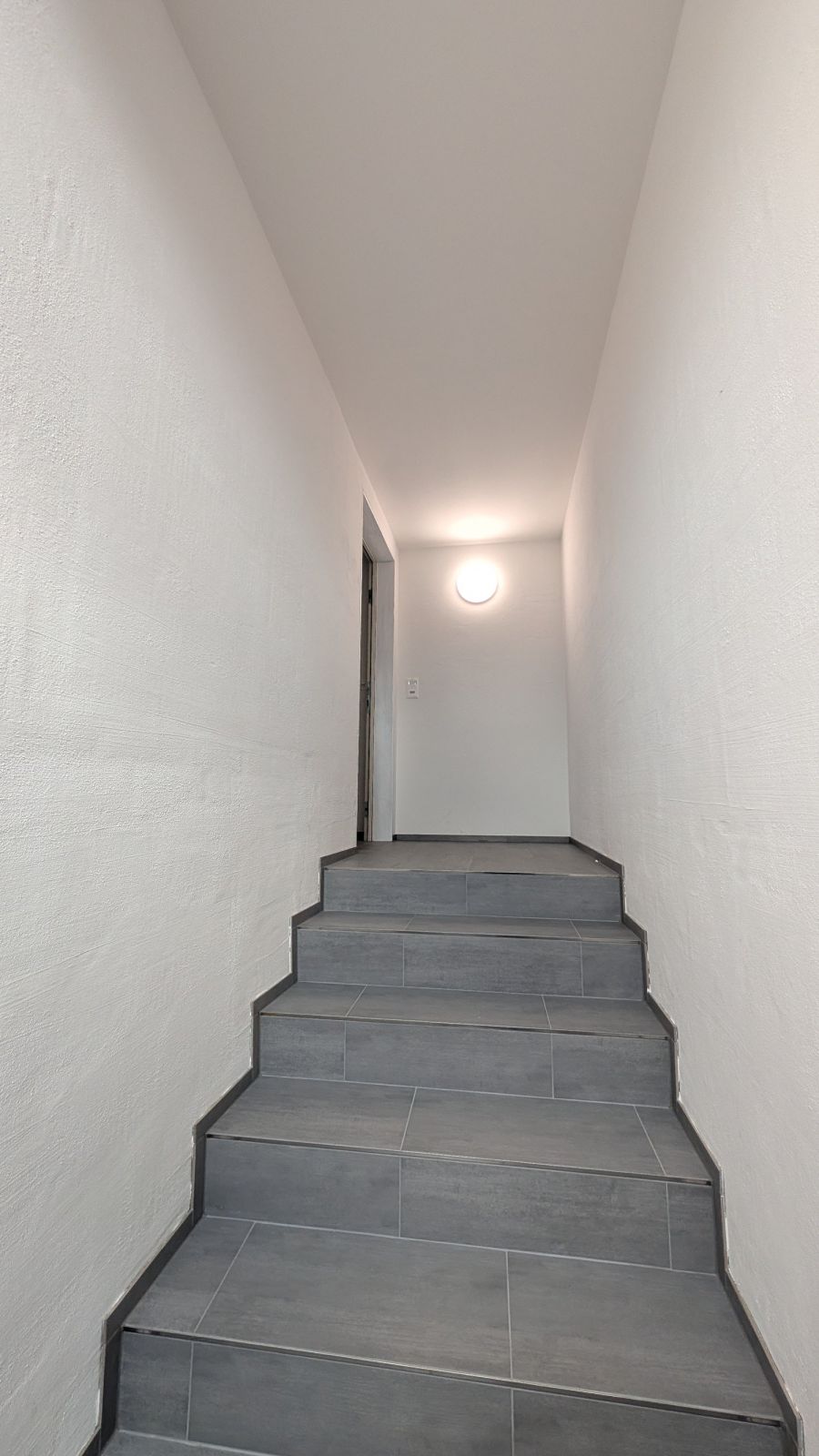 Neubau, moderne 2.5 - Zimmer Attika Wohnung im Eigentumsstandart - Bild 4