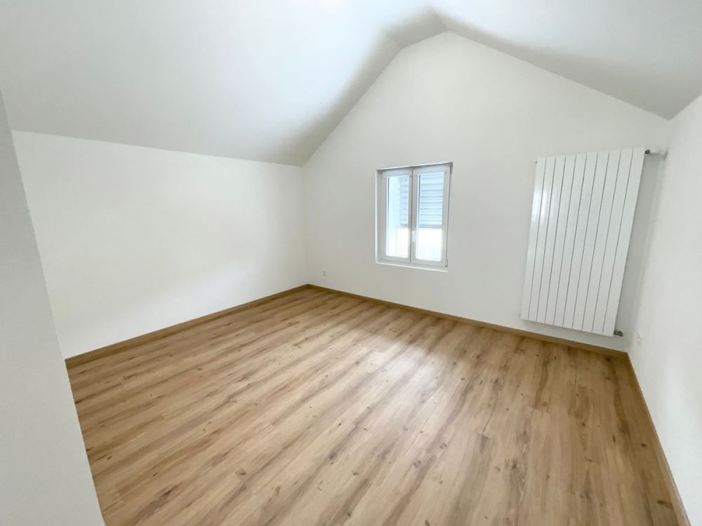Charmantes 3.5-Zimmer-Neuwagenwohnung mit großer Terrasse - Bild 4