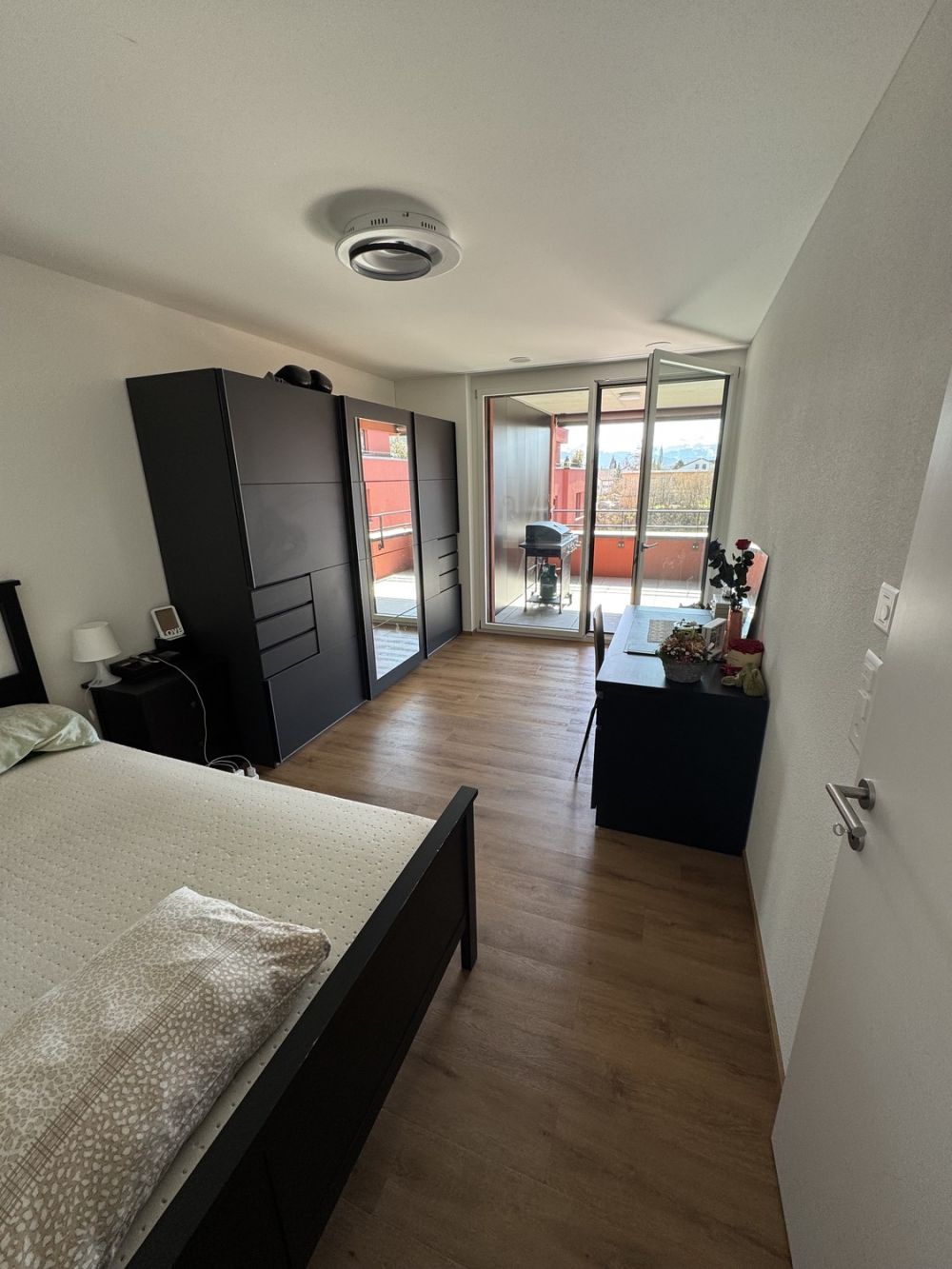 2.5 Zimmer Wohnung mit große Terrasse - Bild 4