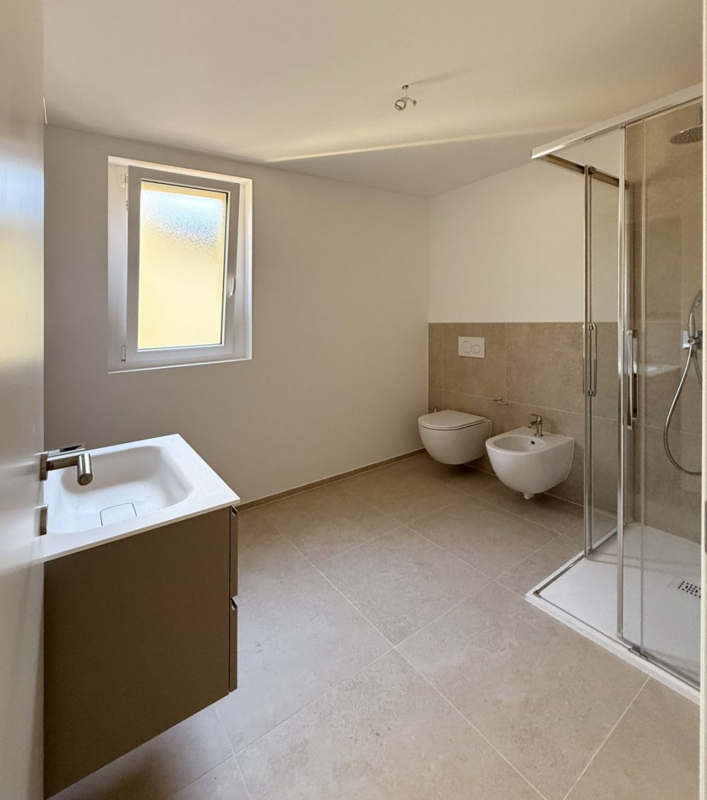 Nuovo e ampio 4.5 locali in affitto a Cadro - Bild 4