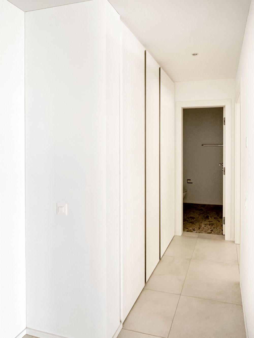 Elegante 2.5 locali con terrazzo a Lumino (TI) - Bild 5