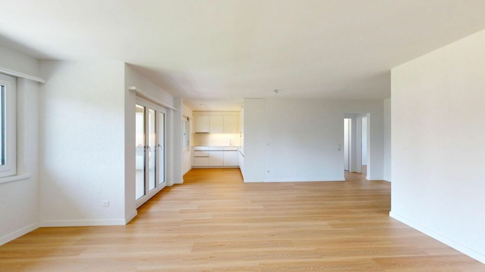Attraktive 3.5-Zimmerwohnung mit sonnigem Balkon - Erstbezug nach liebevoller Gesamterneuerung - Wohnen / Essen