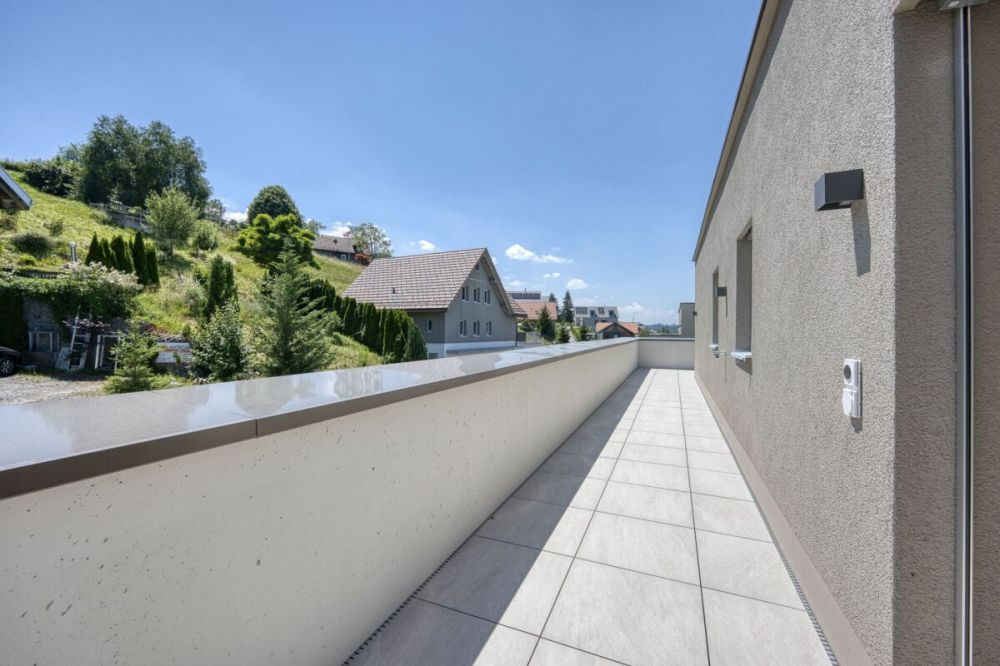 NEUBAU - Exklusive 4.5-Zimmer-Attikawohnung mit grosszügiger Terrasse und wunderschöner Aussicht - Bild 10