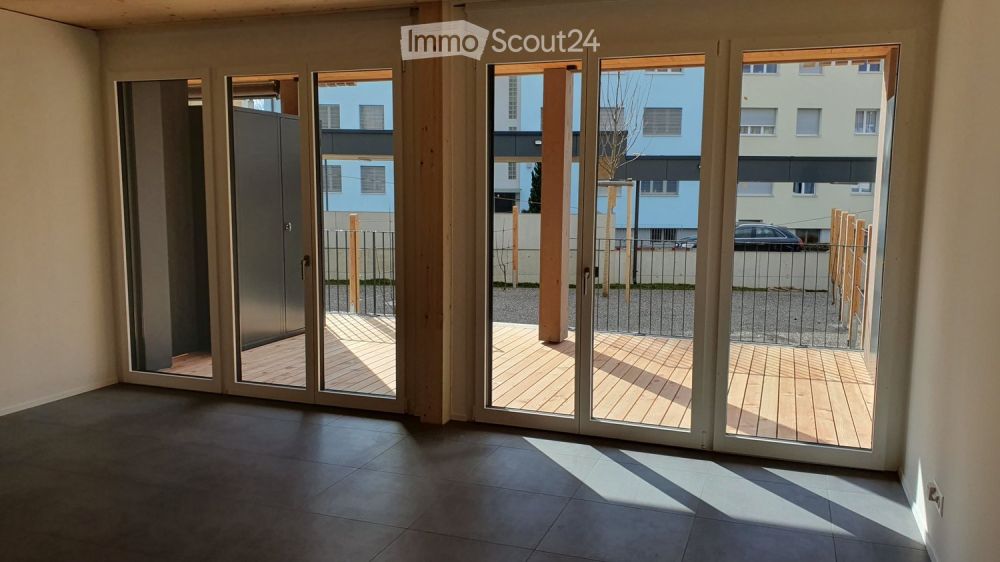 2.5 Zimmer Wohnung - Veranda, Terrasse, Gartenplatz - Bild 2