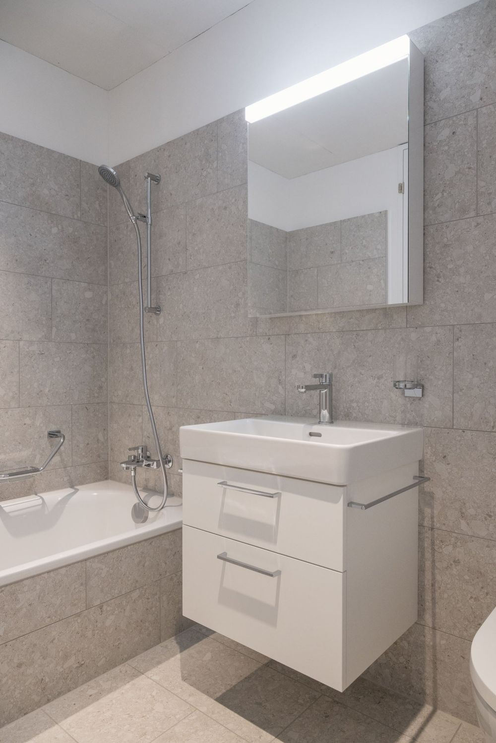 Nachmieter gesucht - Neubauwohnung Living 2 Riverside-Areal - Bad
