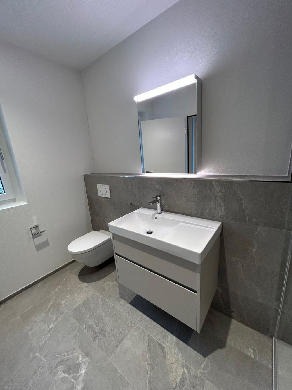 Grosses Einfamilienhaus 6.5-Zimmer) - Bild 8