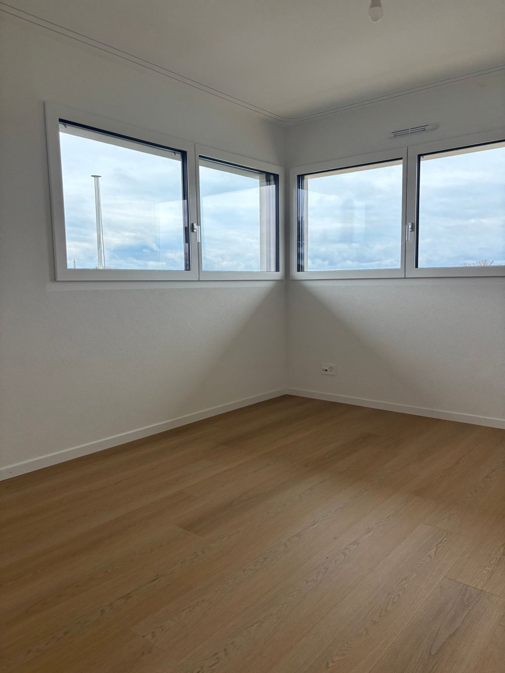 Moderne maison individuelle de 4.5  proche écoles et commerces à Bremblens - Image 3