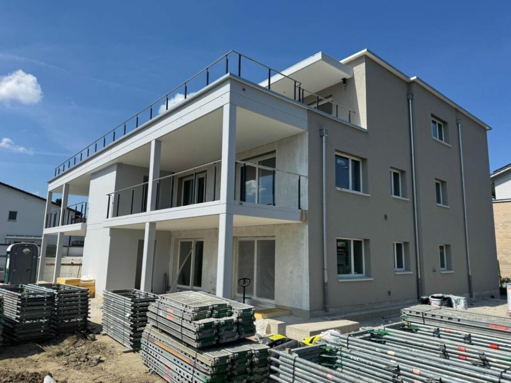 Zu vermieten 3½ Zi.-Erstbezugswohnung an der Käsernstrasse 9 in 8355 Aadorf - Bild 1