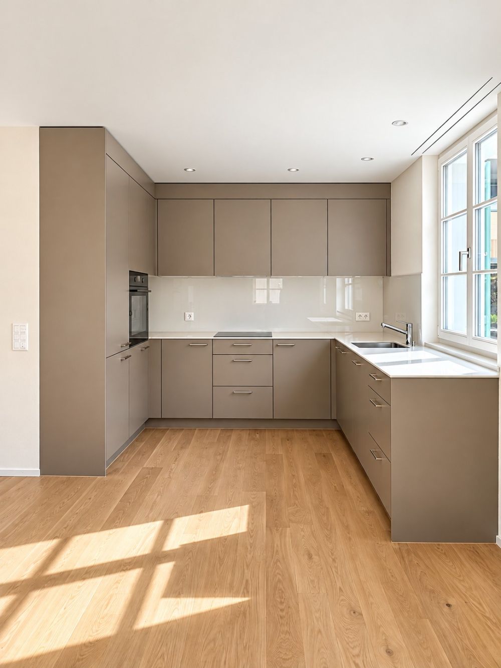 Moderne Wohnung mit hochwertigem Ausbau und hellen Räumen in Nürensdorf - Bild 4
