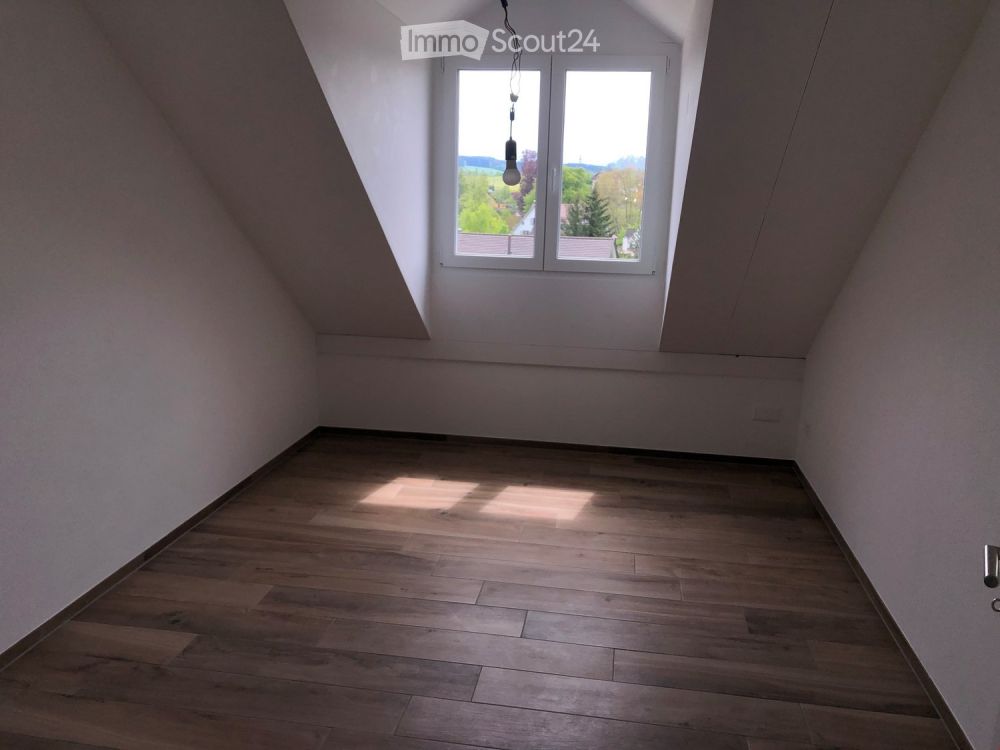 Helle 4.5 Zimmer Wohnung - Bild 8