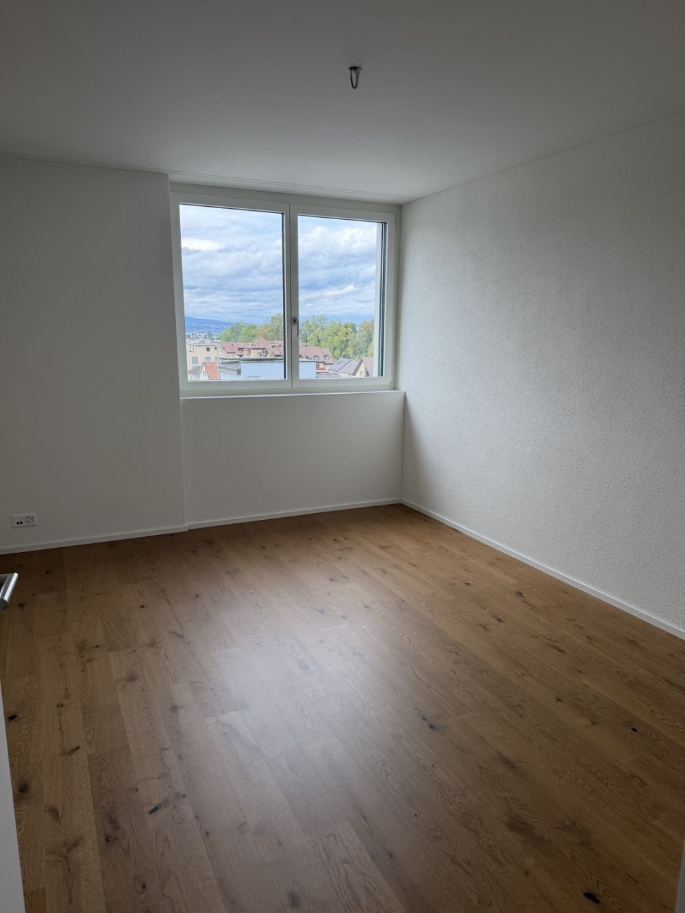 Per Sofort! Moderne 3.5-Zimmer-Attikawohnung in Siebnen - Bild 7
