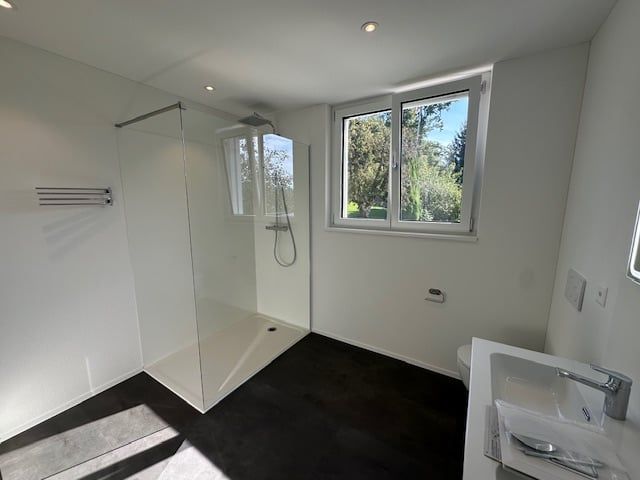 ERSTVERMIETUNG / 4 1/2- bis 5-Zimmer-Hausteil im Grünen mit Panoramablick - Bild 7