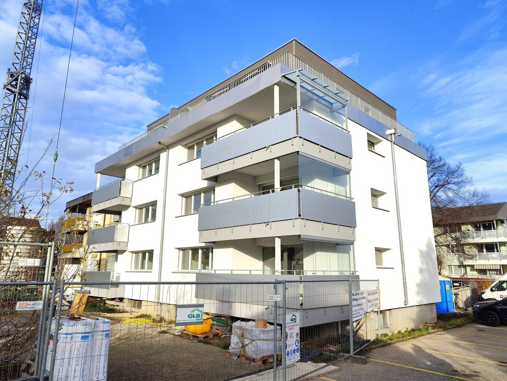 Erstbezug! Moderne 2.5-Zimmer-Attika-Wohnung – ab 01.10.2026 verfügbar - Bild 2