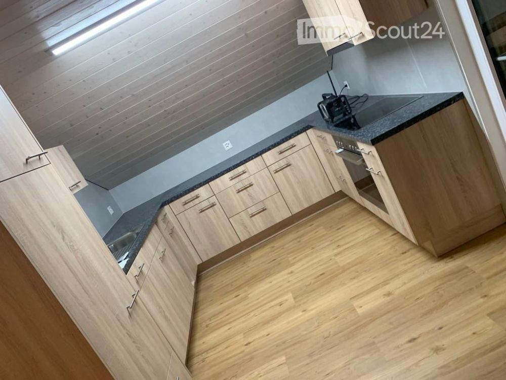 zu vermieten: 4.5-Zimmer-Wohnung, 2. OG - Bild 1
