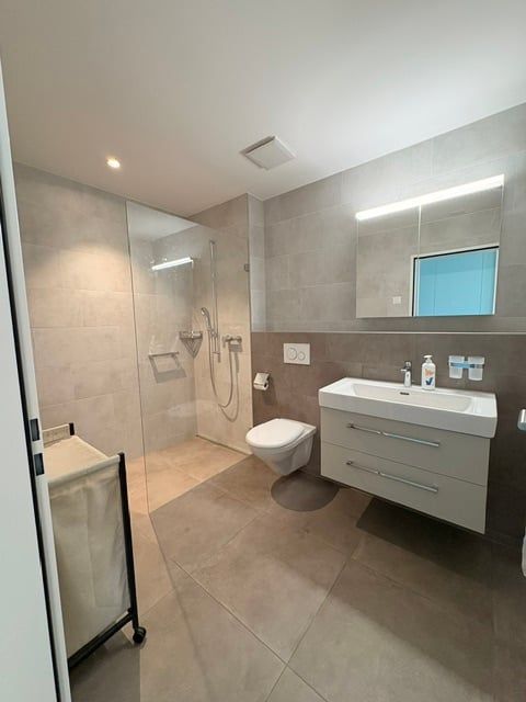 Moderne 3.5 Zimmer-Wohnung nach Eigentumsstandard - Bild 11