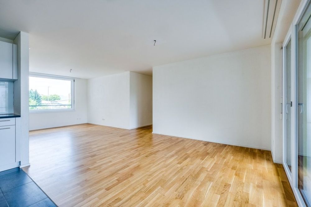 Schöne Neubauwohnung in Lenzburg - Wohnzimmer