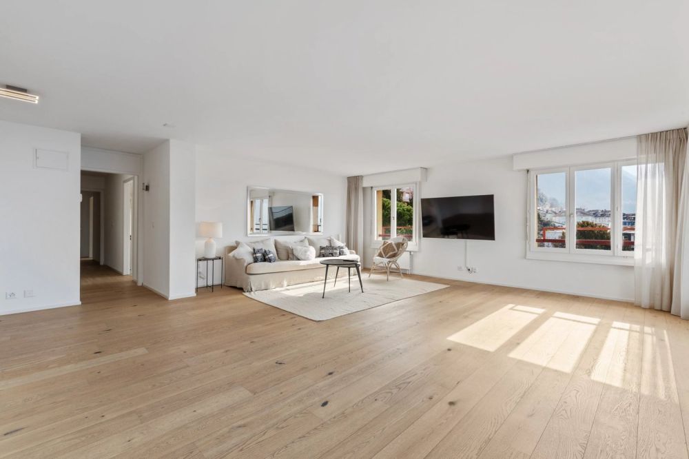 Bel appartement spacieux de 6.5 pièces de 175m2 au 8ème étage. - Bild 1